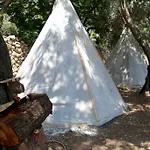 Shiva Camp אתר קמפינג פאראליה