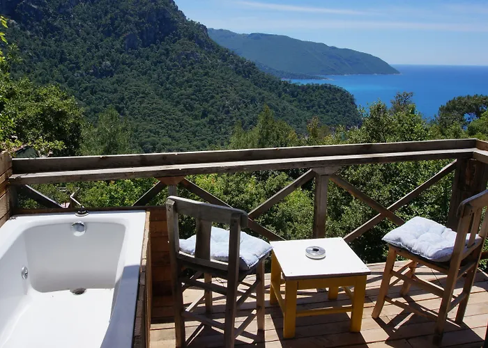 Shiva Camp Parque de Campismo Faralya